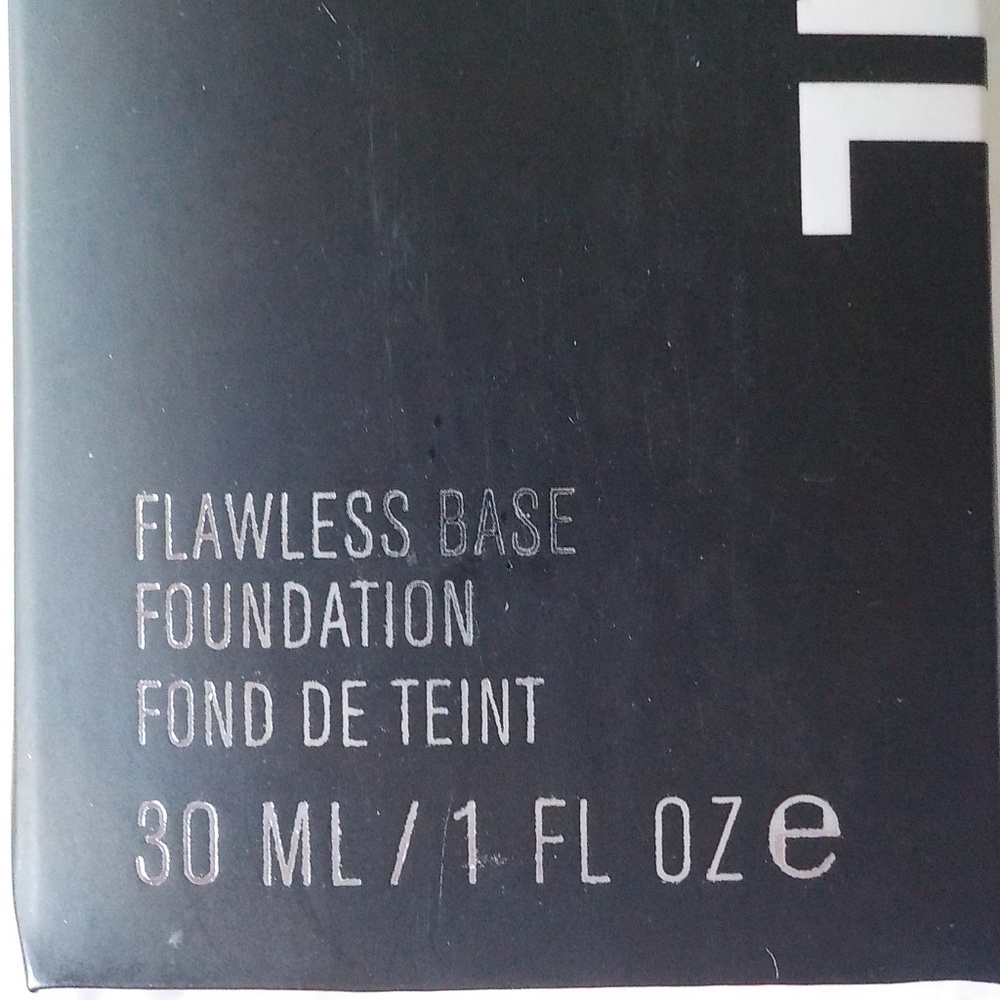 EYE & FOUNDATION - Picture 7 of 13